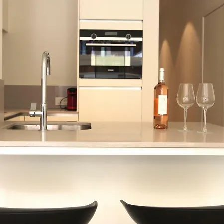 Prachtig Luxe Design In Hartje Lägenhet *